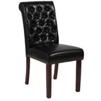 Chaise Parsons rembourrée Merrick Lane avec garniture cloutée