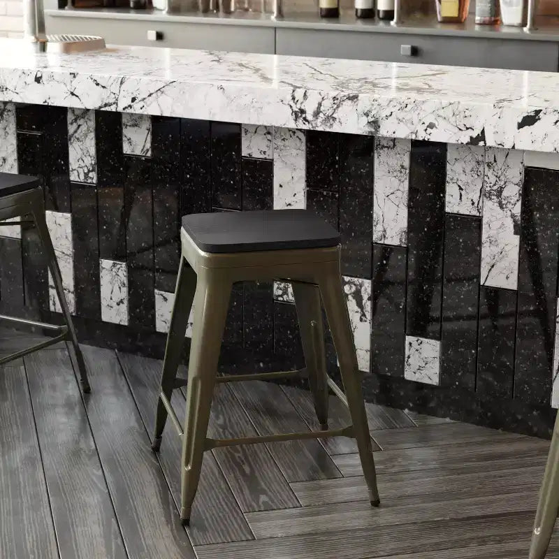 Flash Furniture Cierra, ensemble de 4 tabourets de bar en métal sans dossier de 61 cm de hauteur, de qualité commerciale, pour l'intérieur, avec sièges en résine polyvalente tout temps