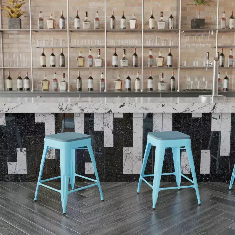 Flash Furniture Cierra, ensemble de 4 tabourets de bar en métal sans dossier de 61 cm de hauteur, de qualité commerciale, pour l'intérieur, avec sièges en résine polyvalente tout temps