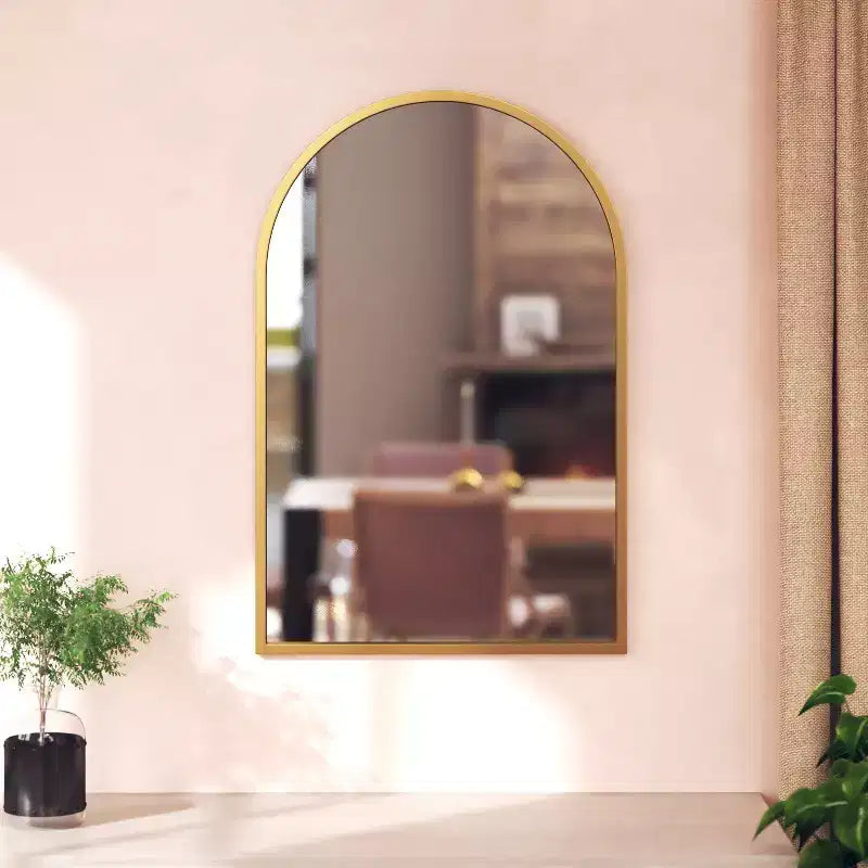 Miroir mural Merrick Lane à cadre métallique arqué pour entrées, salles à manger et salons