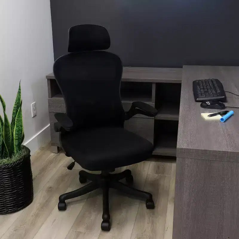 Chaise de bureau Elama dossier haut réglable en maille et tissu noir et gris avec appui-tête réglable