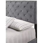 Lit King rembourré en velours capitonné Passion Furniture Suffolk