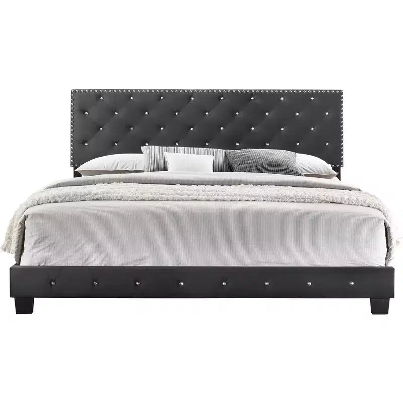 Lit King rembourré en velours capitonné Passion Furniture Suffolk