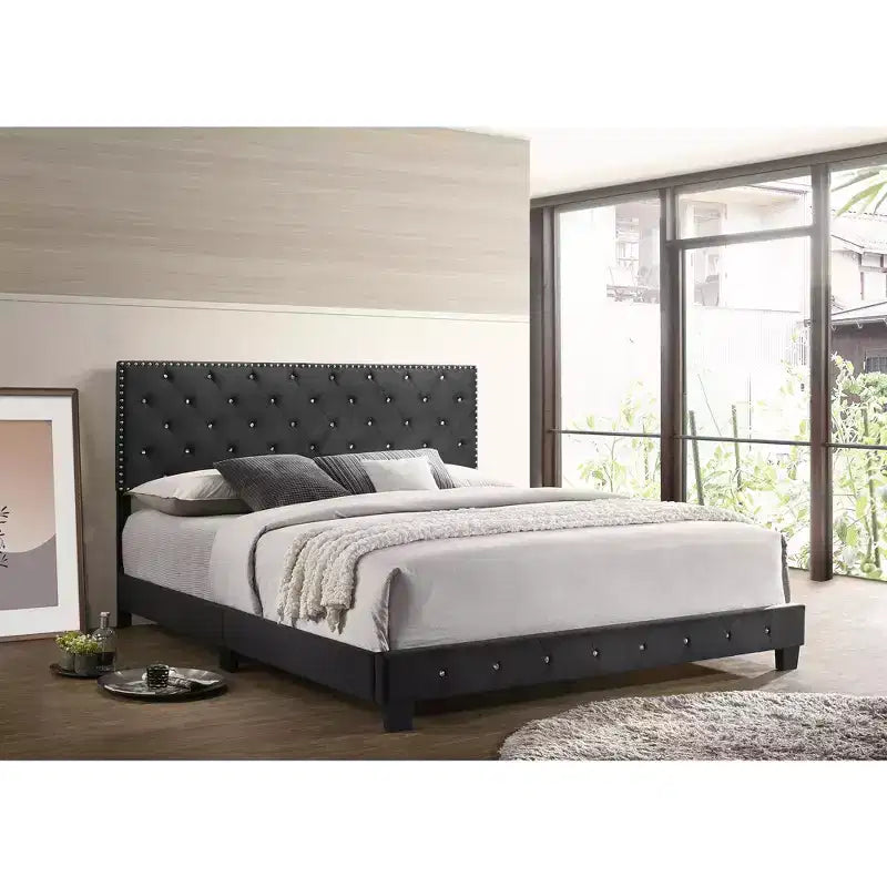Lit King rembourré en velours capitonné Passion Furniture Suffolk