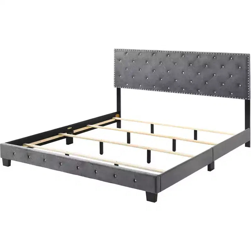 Lit King rembourré en velours capitonné Passion Furniture Suffolk