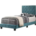 Lit King rembourré en velours capitonné Passion Furniture Suffolk