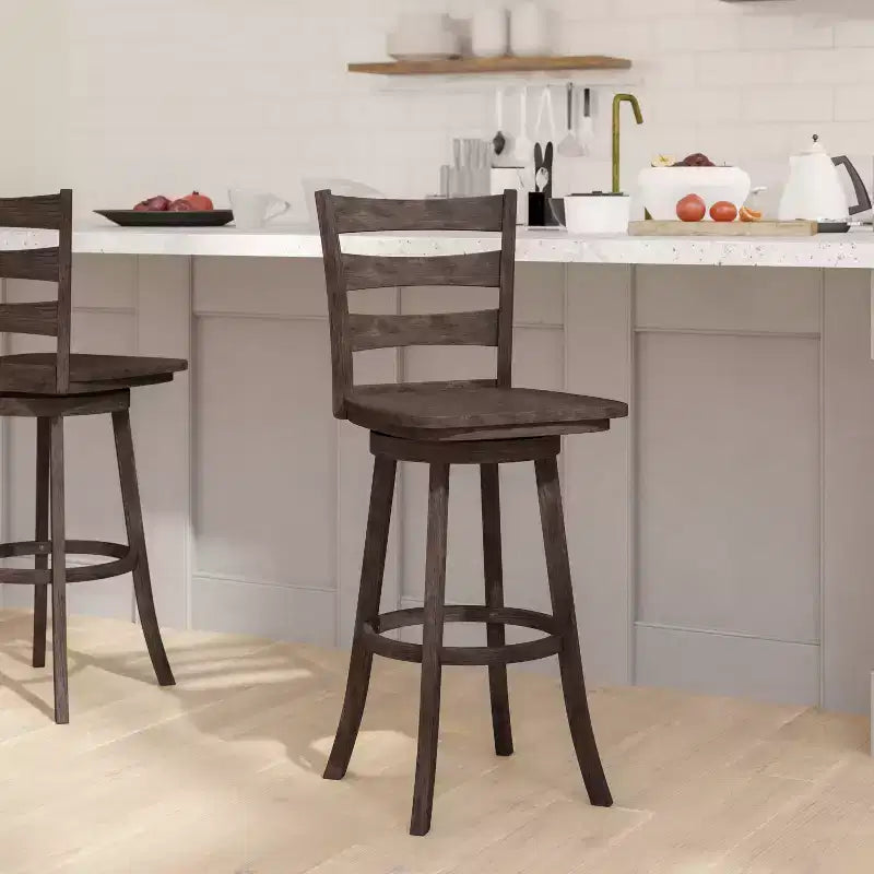 Tabouret de comptoir classique Emma et Oliver Ladderback avec siège en bois