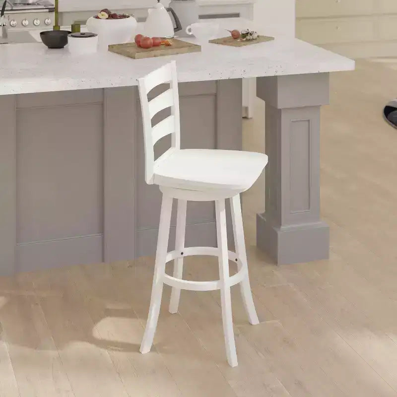 Tabouret de comptoir classique Emma et Oliver Ladderback avec siège en bois