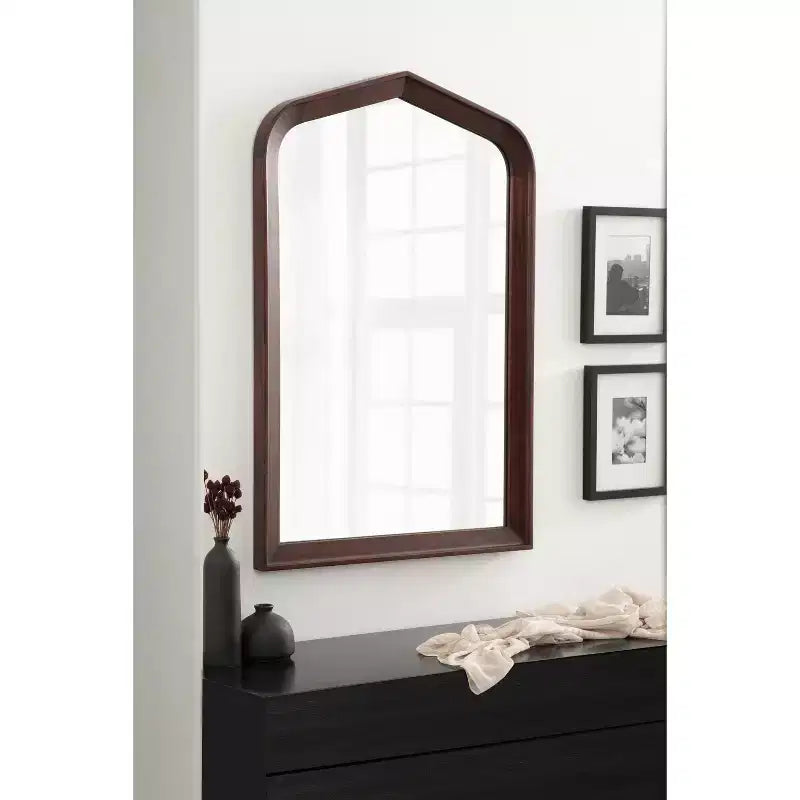 Miroir mural Kate and Laurel Tudor Arch, 24x36, Noyer marron