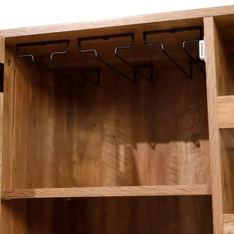 Meuble de bar et buffet classique Flash Furniture Elmont avec meuble à une porte de style Shaker avec rangement pour verres suspendu et étagères ouvertes pour bouteilles