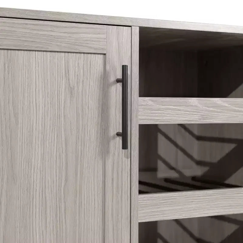 Meuble de bar et buffet classique Flash Furniture Elmont avec meuble à une porte de style Shaker avec rangement pour verres suspendu et étagères ouvertes pour bouteilles