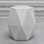 Table d'appoint géométrique en bois cérusé blanc de 45 cm de large Uttermost Volker