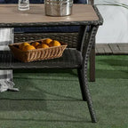 Table basse d'extérieur Outsunny en rotin PE pour terrasse avec étagère de rangement, table d'appoint en osier avec plateau en composite bois-plastique, marron mélangé