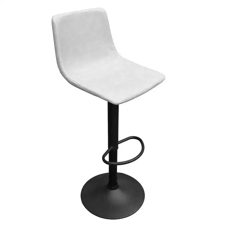 Tabouret de bar moderne LeisureMod Tilbury réglable en hauteur avec revêtement en cuir végétalien et repose-pieds, idéal pour îlot de cuisine, comptoir ou bar à domicile