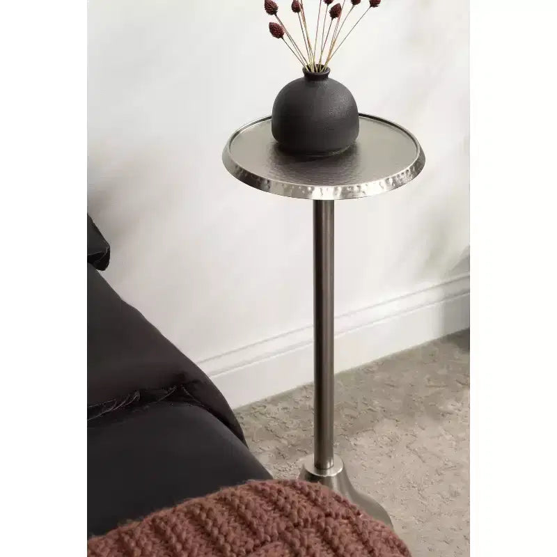 Table d'appoint en métal Sanzo de Kate et Laurel
