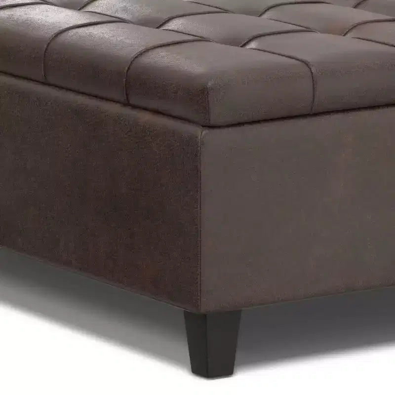 Ottoman de rangement table basse carrée grande WyndenHall Elliot