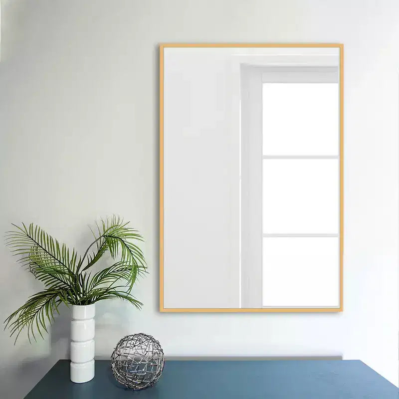 Miroir mural décoratif rectangulaire Dovelina à cadre métallique moderne