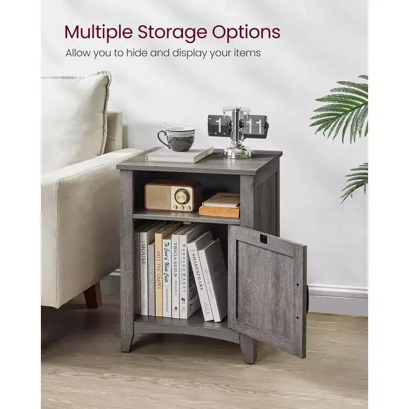 VASAGLE Table de chevet de style ferme avec porte coulissante, Table de chevet avec rangement, Table d'appoint, Table de nuit avec compartiment ouvert