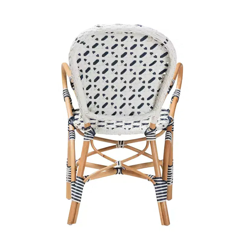 Chaise de bistrot bali & pari Bryson en rotin naturel et tissage bleu et blanc de style français moderne