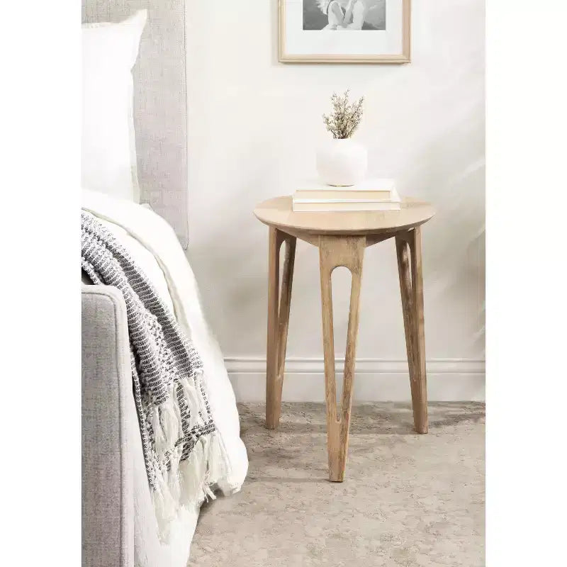 Table d'appoint ronde Kate and Laurel Kershaw, 40,6 x 40,6 x 55,9 cm, naturel