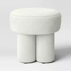 Pouf / repose-pieds d'appoint entièrement rembourré en bouclette – Threshold