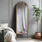 Miroir sur pied plein cadre Dovelina à cadre en bois, dessus arqué