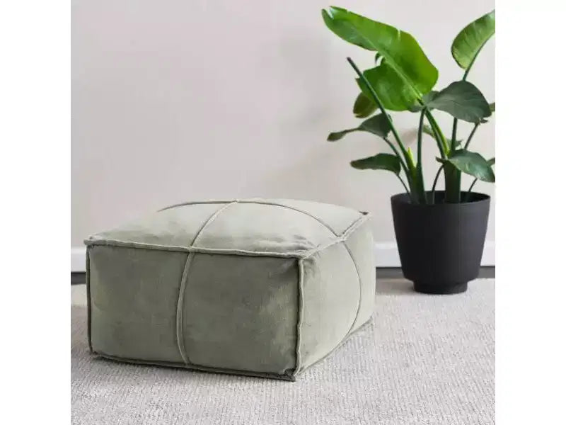 Pouf carré en velours de coton Storied Home