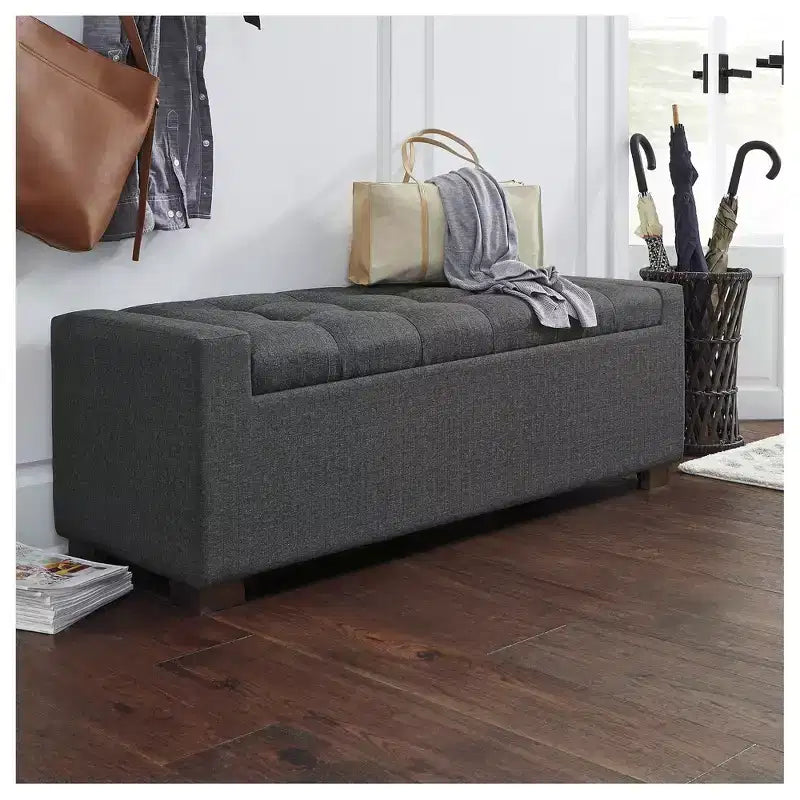 Banc de rangement Cortwell de Signature Design by Ashley – Rembourré en polyester gris avec coussin capitonné