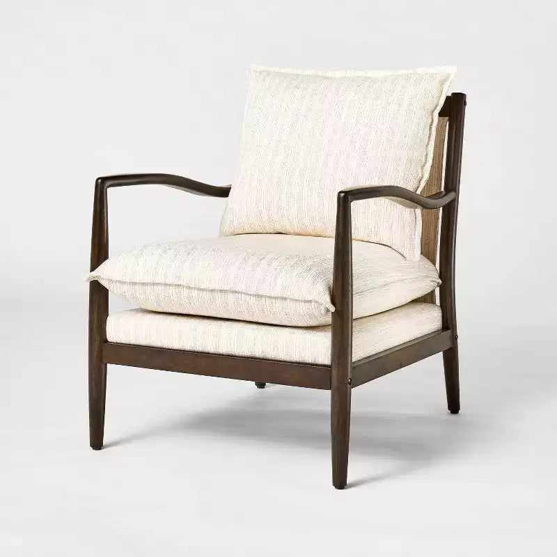 Fauteuil d'appoint en bois avec surmatelas crème - Threshold avec Studio McGee