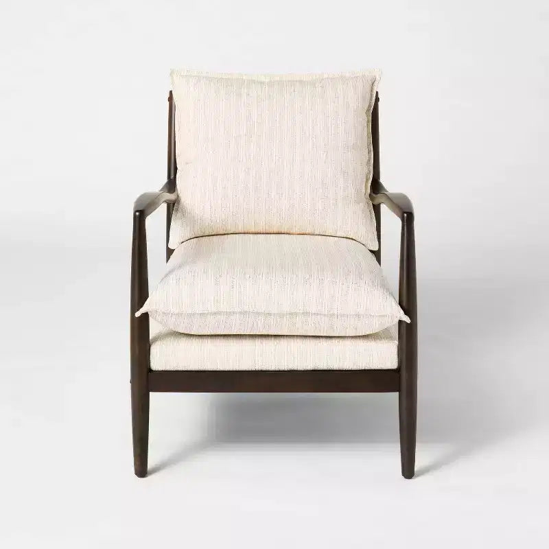 Fauteuil d'appoint en bois avec surmatelas crème - Threshold avec Studio McGee