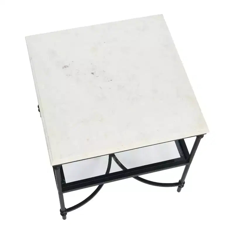 Table d'appoint Libertine de Storied Home