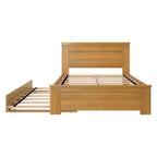Lit double de ferme en bois massif Plank+Beam avec tête de lit à panneaux et lit gigogne