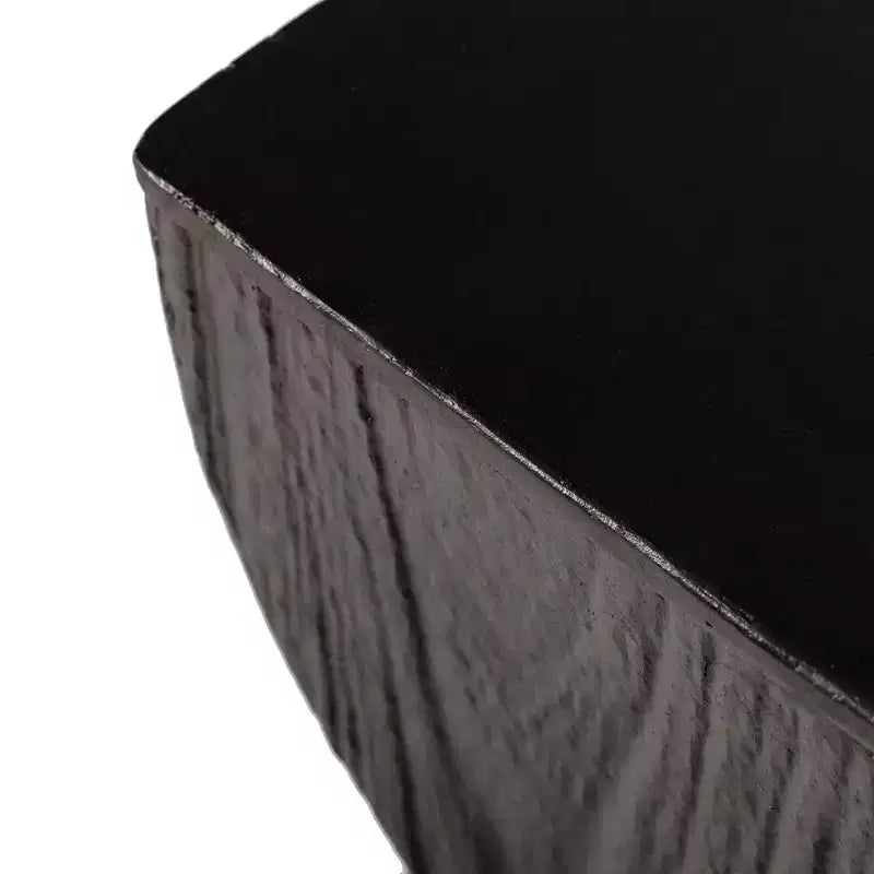 Table d'appoint carrée LeisureMod Onyx Series Table d'appoint moderne en fibre de pierre, table d'appoint entièrement assemblée pour salon, chambre, bureau, décoration d'entrée
