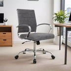 Chaise de bureau LeisureMod Benmar en cuir côtelé - Chaise de bureau exécutive pivotante et inclinable de style Mid-Century Modern - Piètement chromé