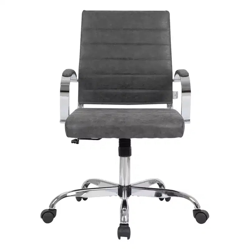 Chaise de bureau LeisureMod Benmar en cuir côtelé - Chaise de bureau exécutive pivotante et inclinable de style Mid-Century Modern - Piètement chromé