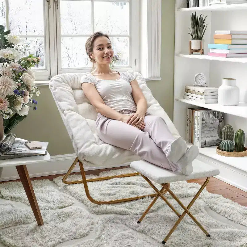 Fauteuil lune pliable et ottoman surdimensionnés Emma et Oliver pour dortoir, chambre à coucher