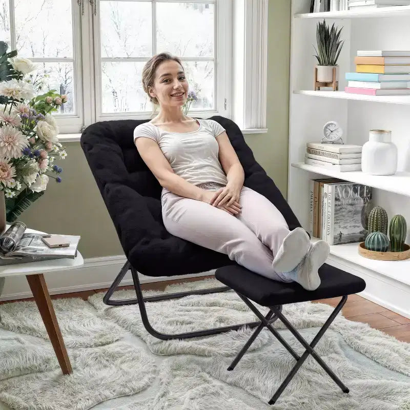 Fauteuil lune pliable et ottoman surdimensionnés Emma et Oliver pour dortoir, chambre à coucher