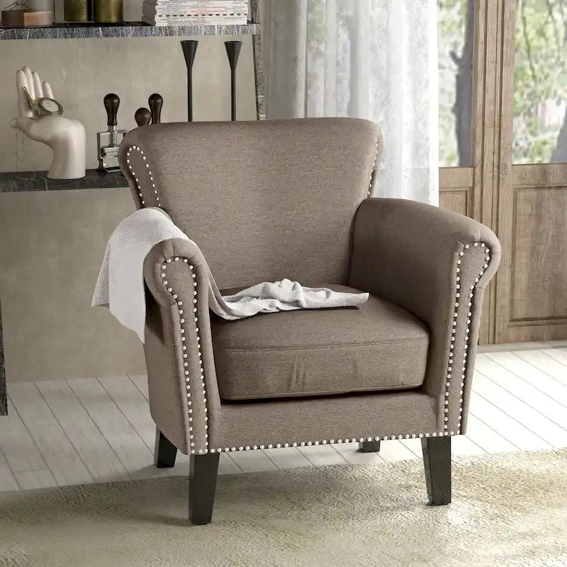 Fauteuil de club contemporain à accoudoirs roulés Brice avec garniture de clous décoratifs par Christopher Knight Home