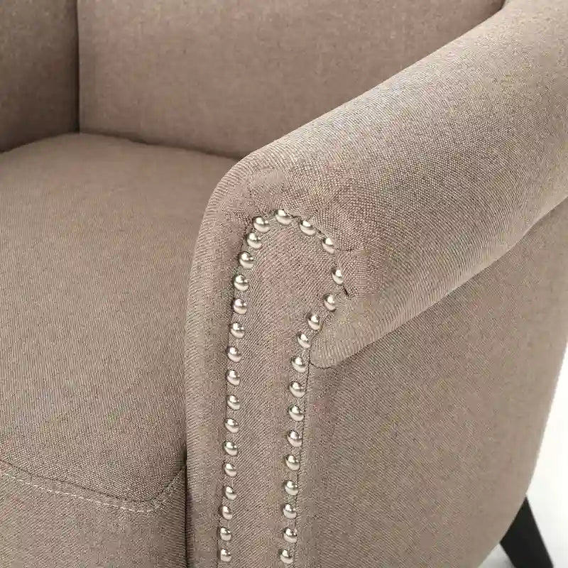 Fauteuil de club contemporain à accoudoirs roulés Brice avec garniture de clous décoratifs par Christopher Knight Home