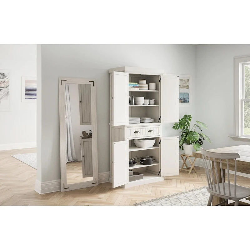 Homestyles Nantucket Sanded Off-White Pantry avec quatre portes - S/O