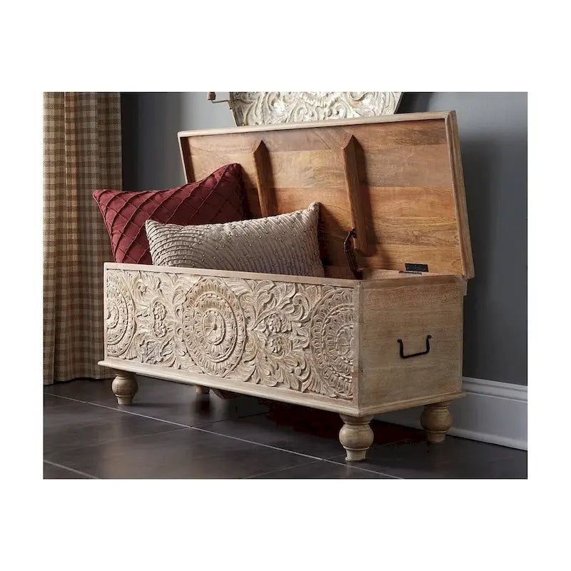 Banc de rangement sculpté médaillon blanc antique Fossil Ridge