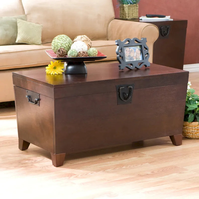 Table basse coffre de rangement Liatris de style transitionnel en bois d'expresso par SEI Furniture