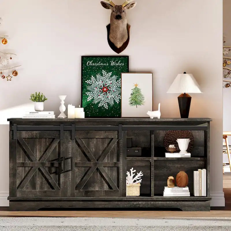 Meuble TV Evelynn avec porte de grange coulissante, meuble de divertissement en bois de style ferme pour téléviseurs jusqu'à 65 pouces, blanc