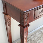 Console Windsor sculptée