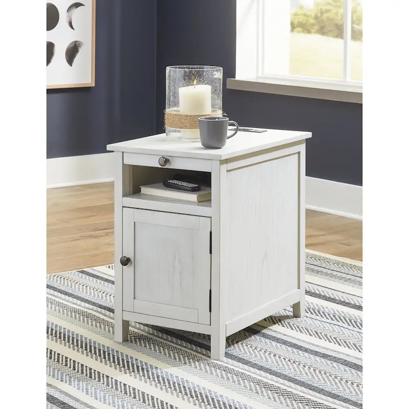 Table d'appoint de la collection Signature Design by Ashley Treytown - 16 L x 24 P x 24 H