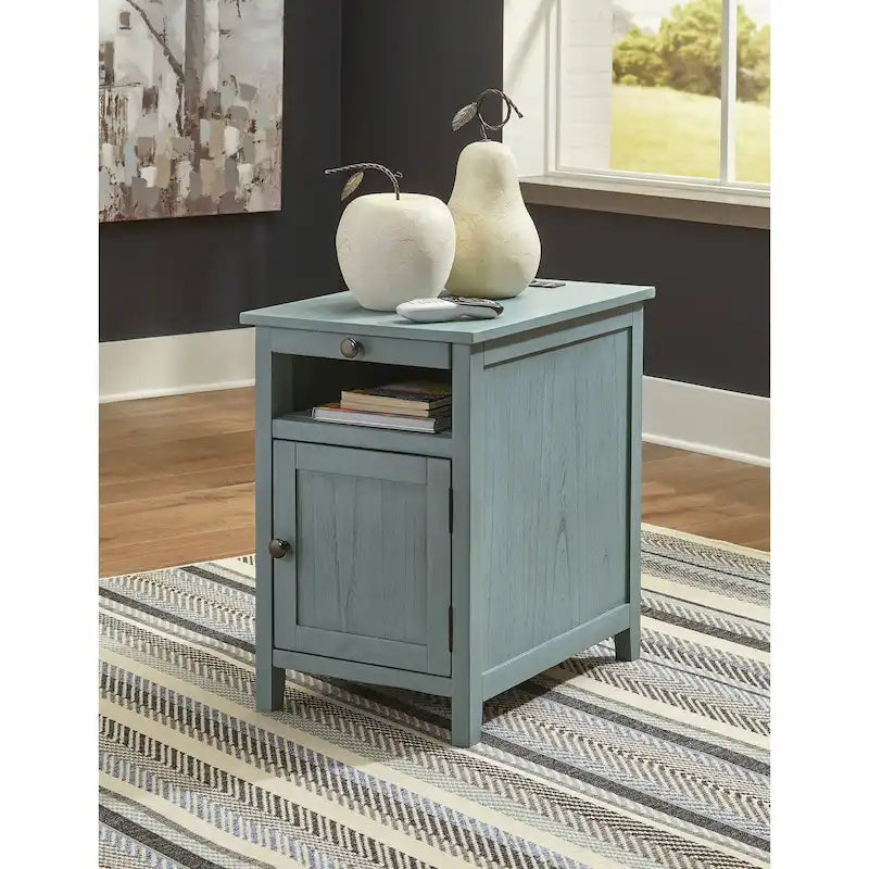 Table d'appoint de la collection Signature Design by Ashley Treytown - 16 L x 24 P x 24 H