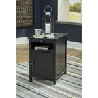 Table d'appoint de la collection Signature Design by Ashley Treytown - 16 L x 24 P x 24 H