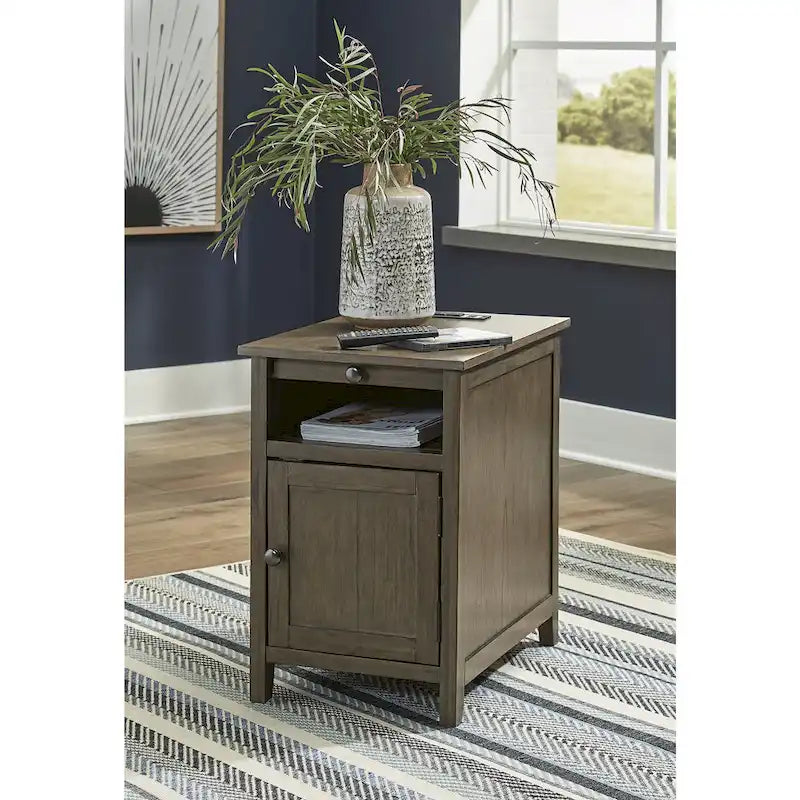 Table d'appoint de la collection Signature Design by Ashley Treytown - 16 L x 24 P x 24 H