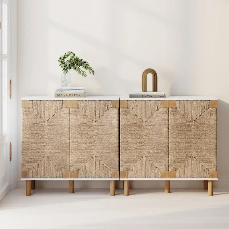 Meuble d'appoint Nathan James Beacon en bois avec portes en jonc de mer et étagère réglable