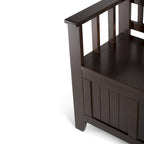 Banc de rangement en bois massif 48 po WYNDENHALL Normandy pour entrée